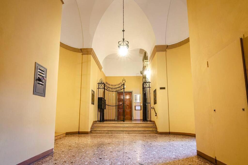 Casa Aldrovandi: Elegante E In Centro Storico Bologna Eksteriør bilde