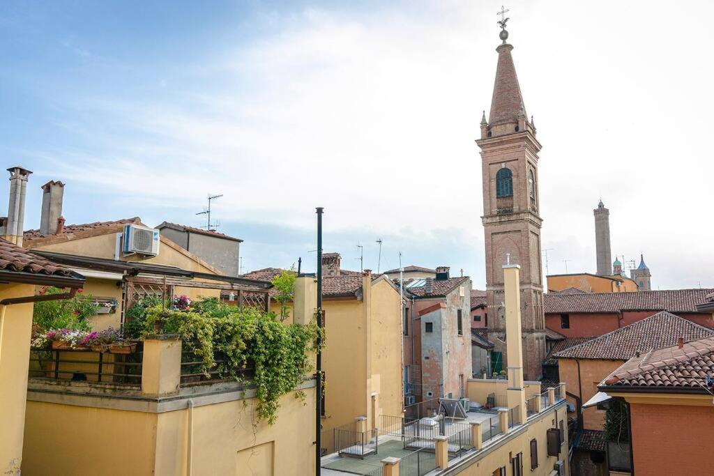 Casa Aldrovandi: Elegante E In Centro Storico Bologna Eksteriør bilde